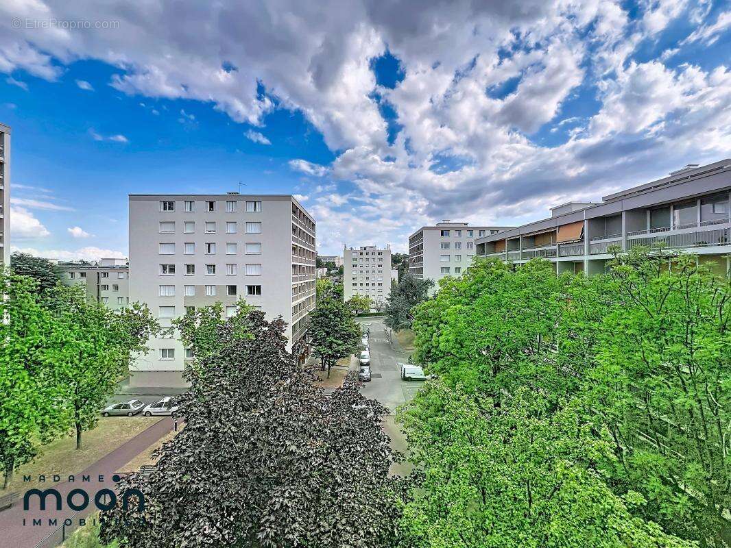 Appartement à OULLINS