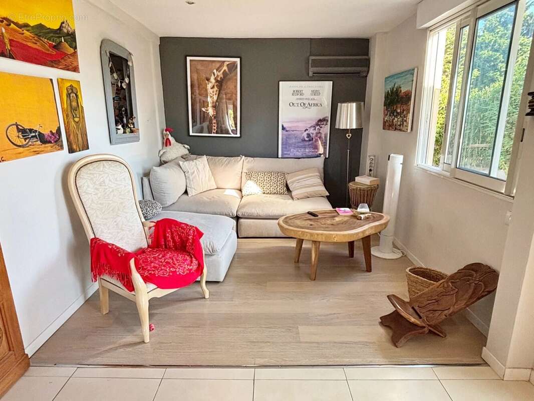 Maison à ROQUEBRUNE-SUR-ARGENS