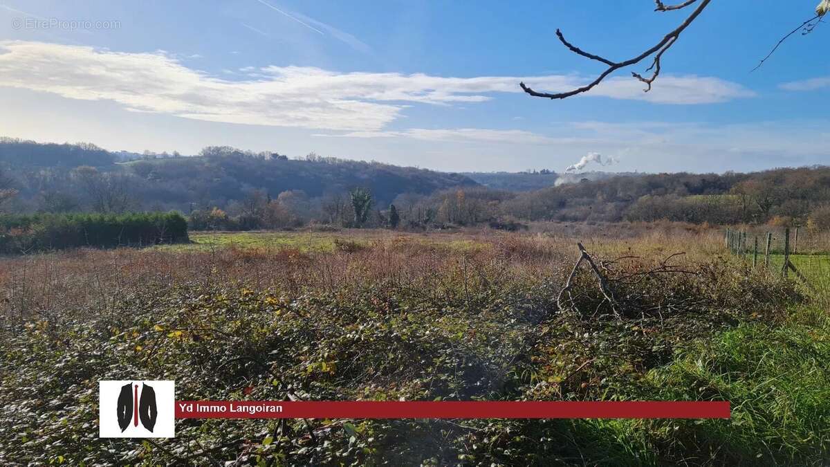 Terrain à LANGOIRAN