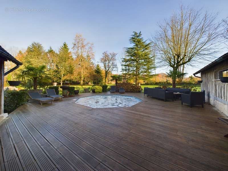 Maison à PONT-L&#039;EVEQUE