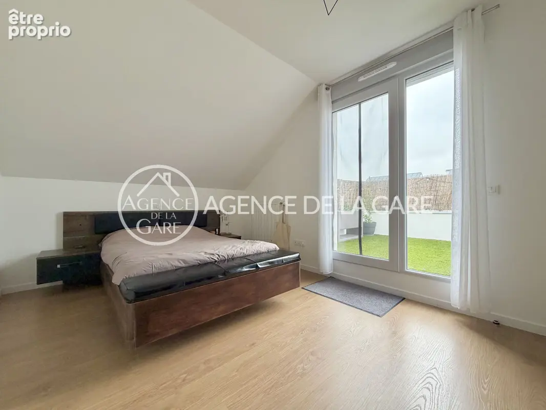 Appartement 5 pièces 95 m² à vendre à Combs-La-Ville (77380) - photo 5