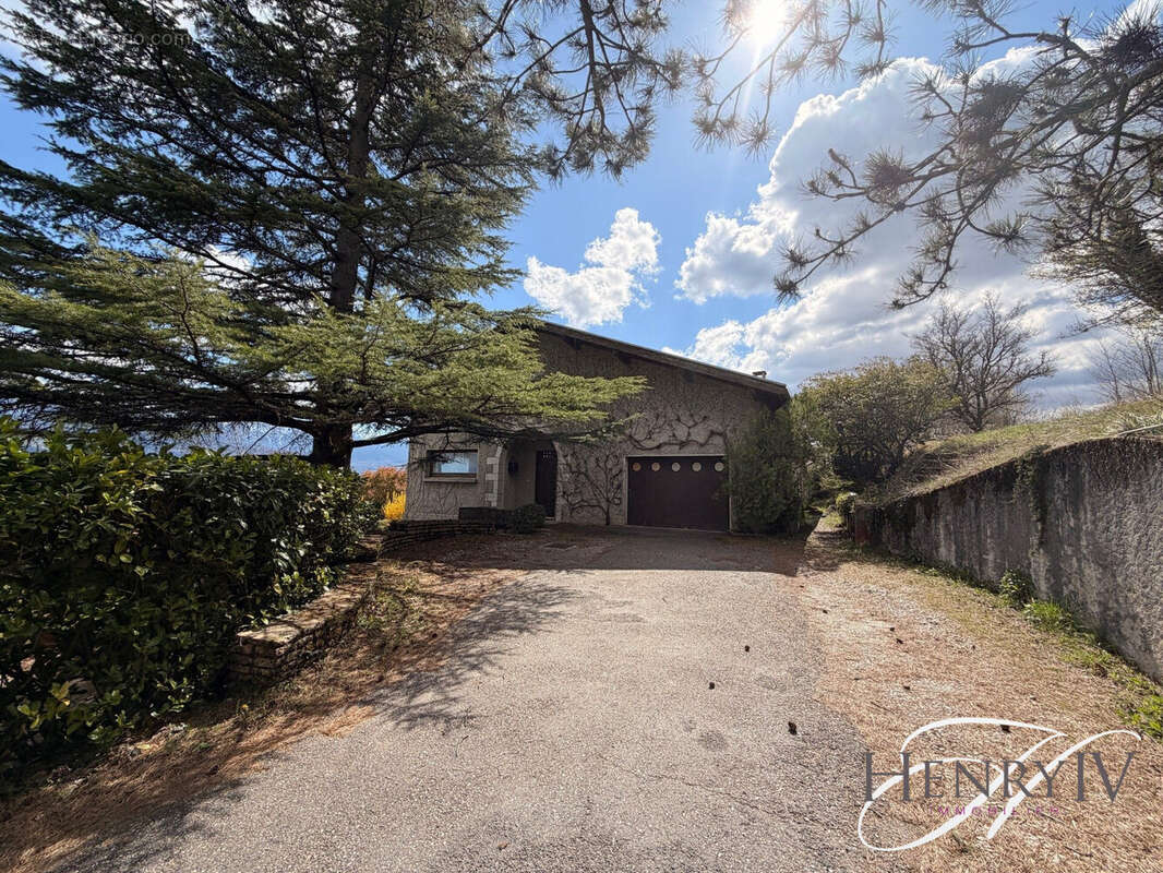 Maison à SAINT-ISMIER