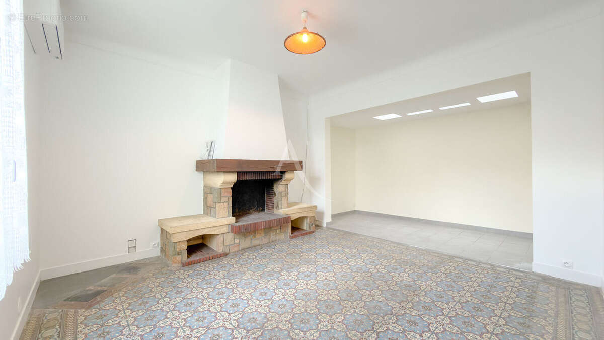 Maison à MONTGERON