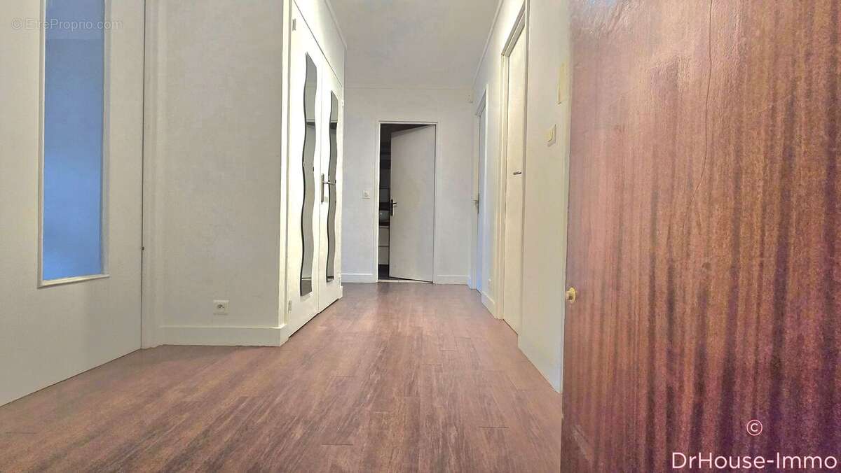 Appartement à AUBERVILLIERS