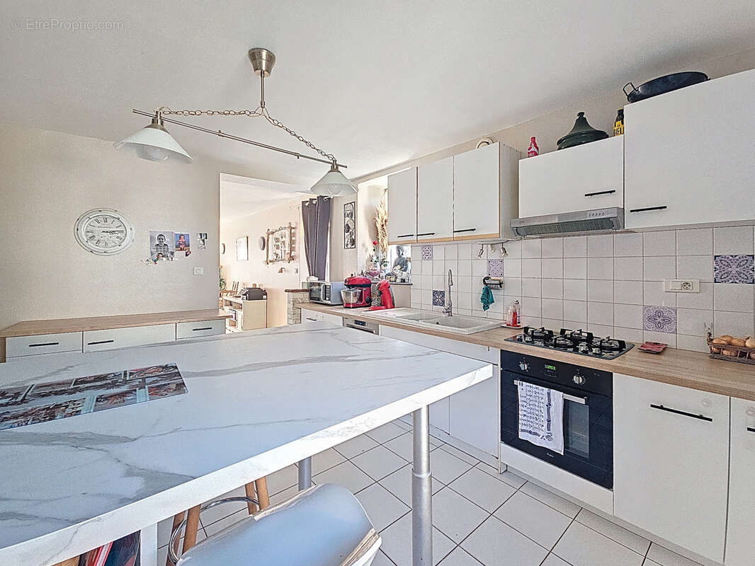 Maison à MONTREVEL-EN-BRESSE