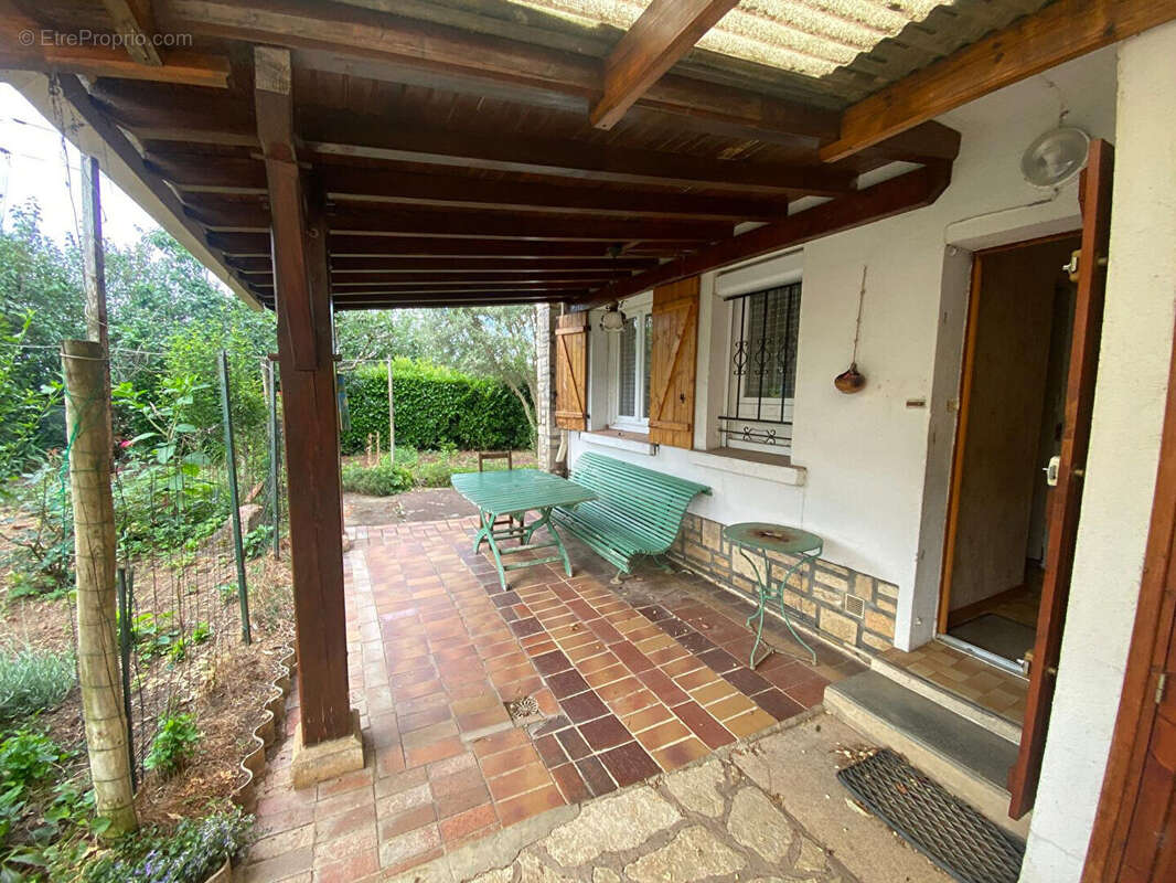 Maison de ville avec 4 chambres, garage et extérieur - photo 11