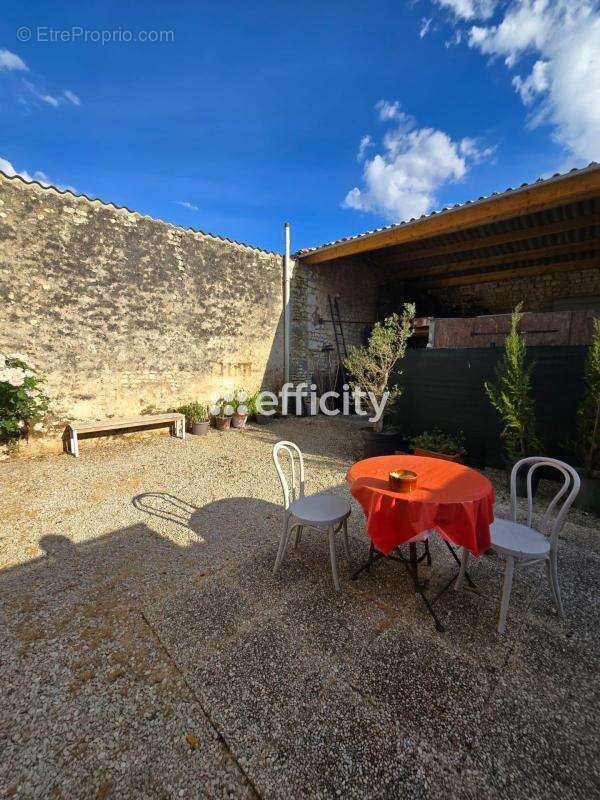 Appartement à SAINT-DENIS-DU-PIN