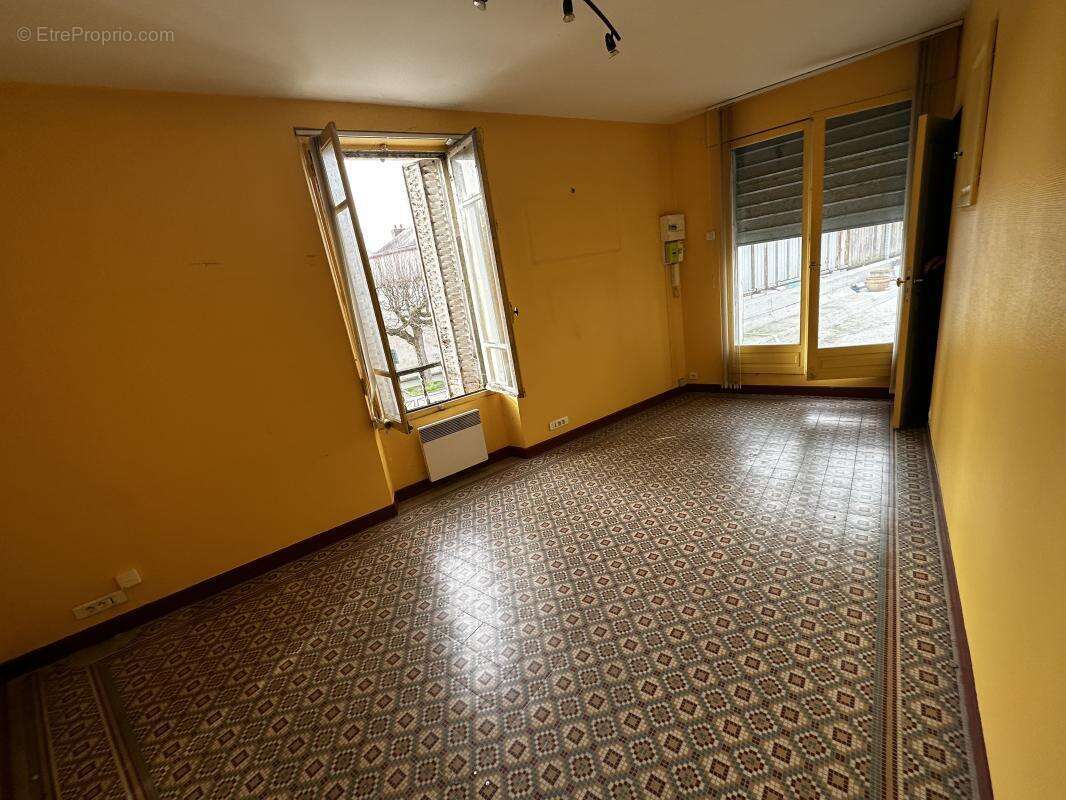 Commerce à COULOMMIERS