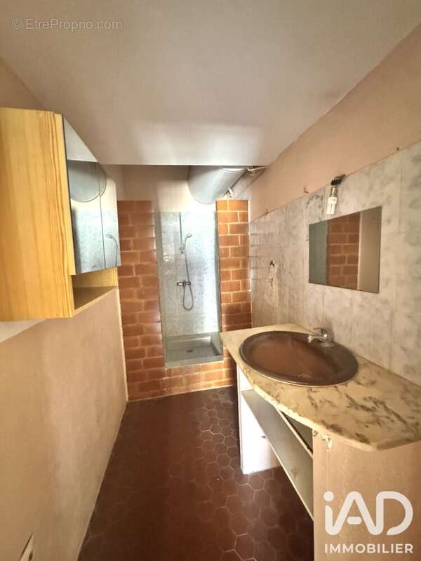 Maison 101 m² à Saint-Gilles  - photo 6