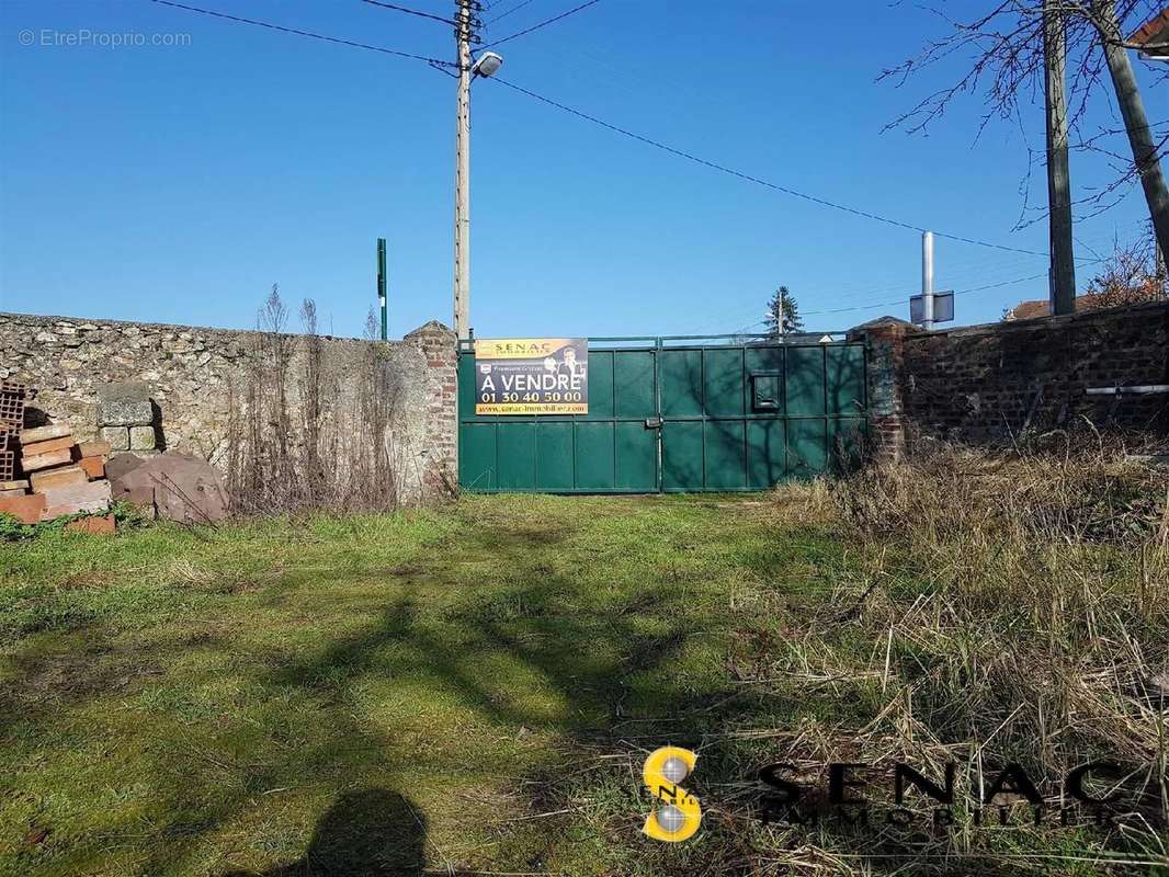 Terrain à SAINT-LEU-LA-FORET