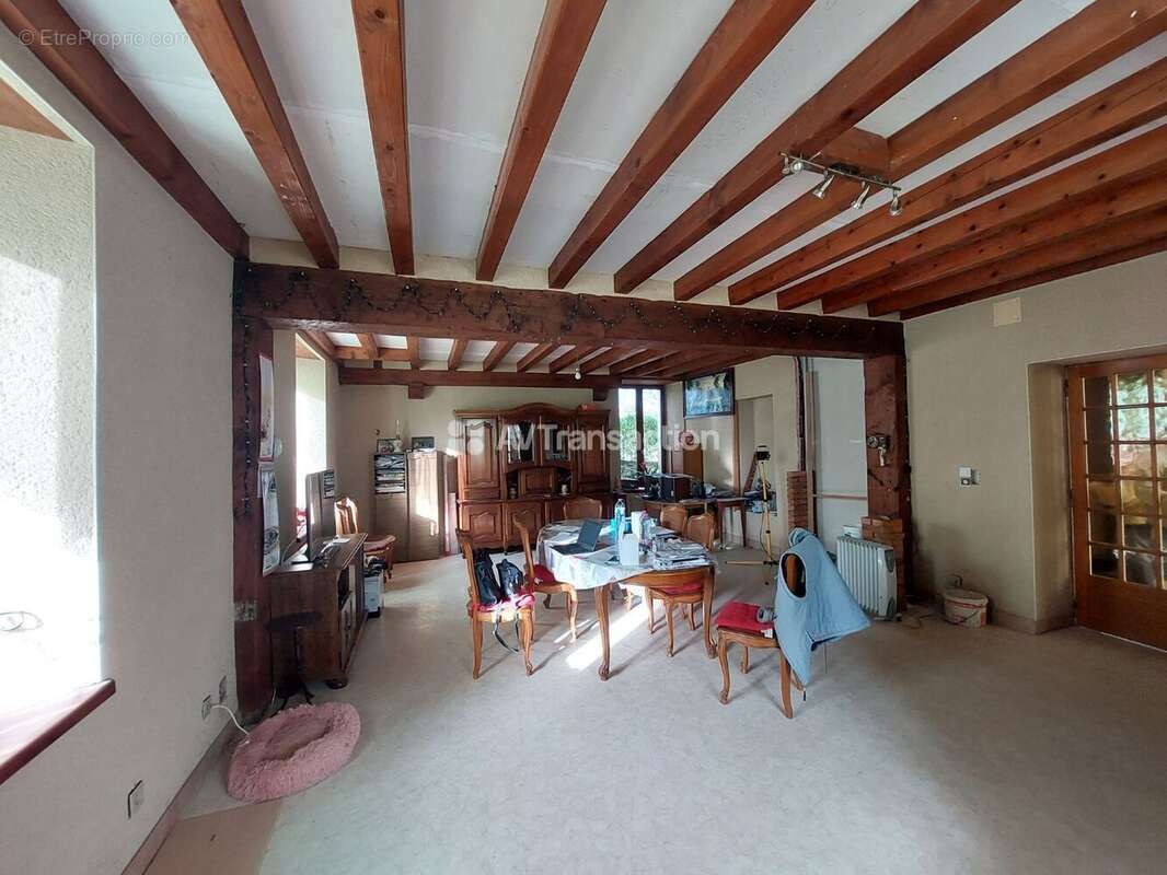 Maison 140 m² à Louvigne  - photo 8