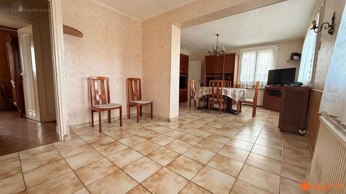 Photo 3 - Maison à SERMAISES
