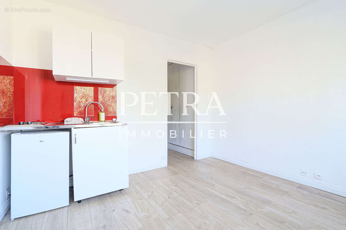 Studio 14,20 m² - chevilly-larue - l'ermitage - metro 14 et 7 - photo 3
