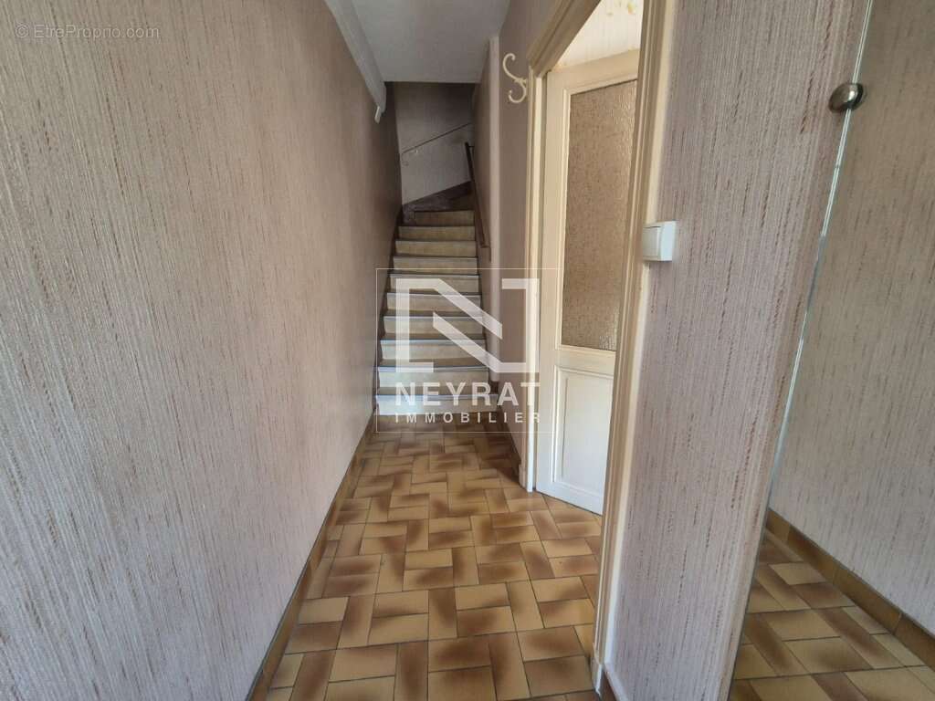 Maison à SAINT-LEGER-SUR-DHEUNE
