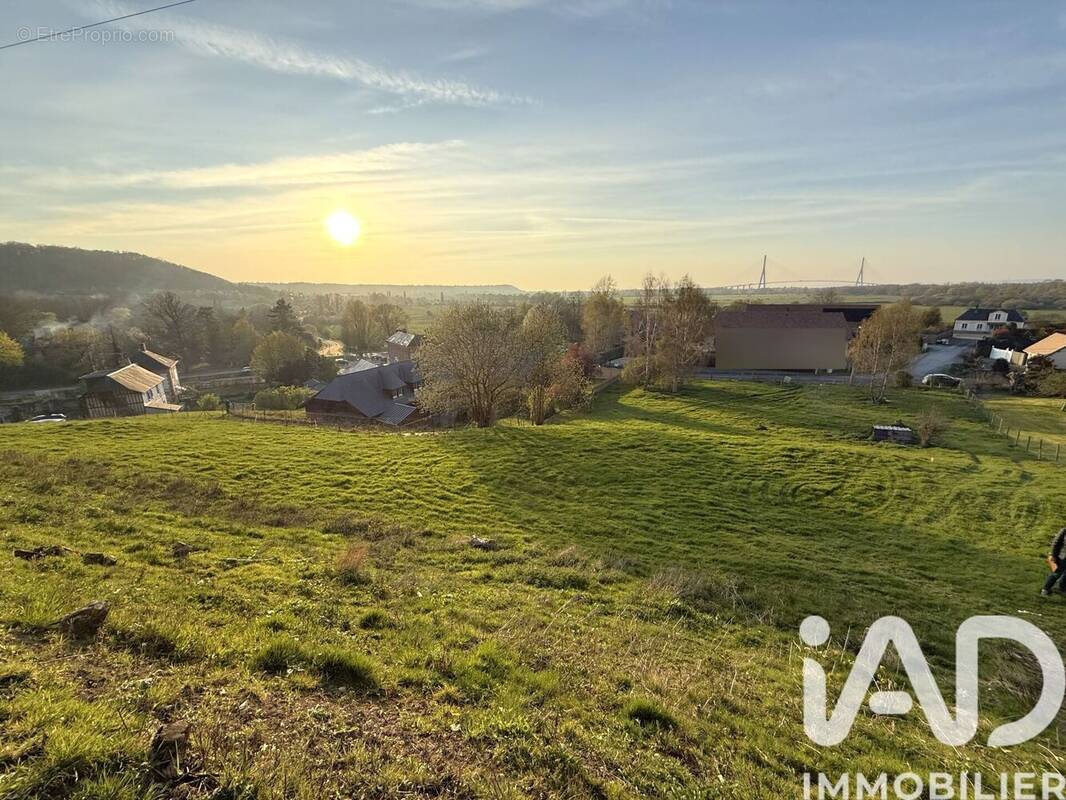 Photo 1 - Terrain à HONFLEUR