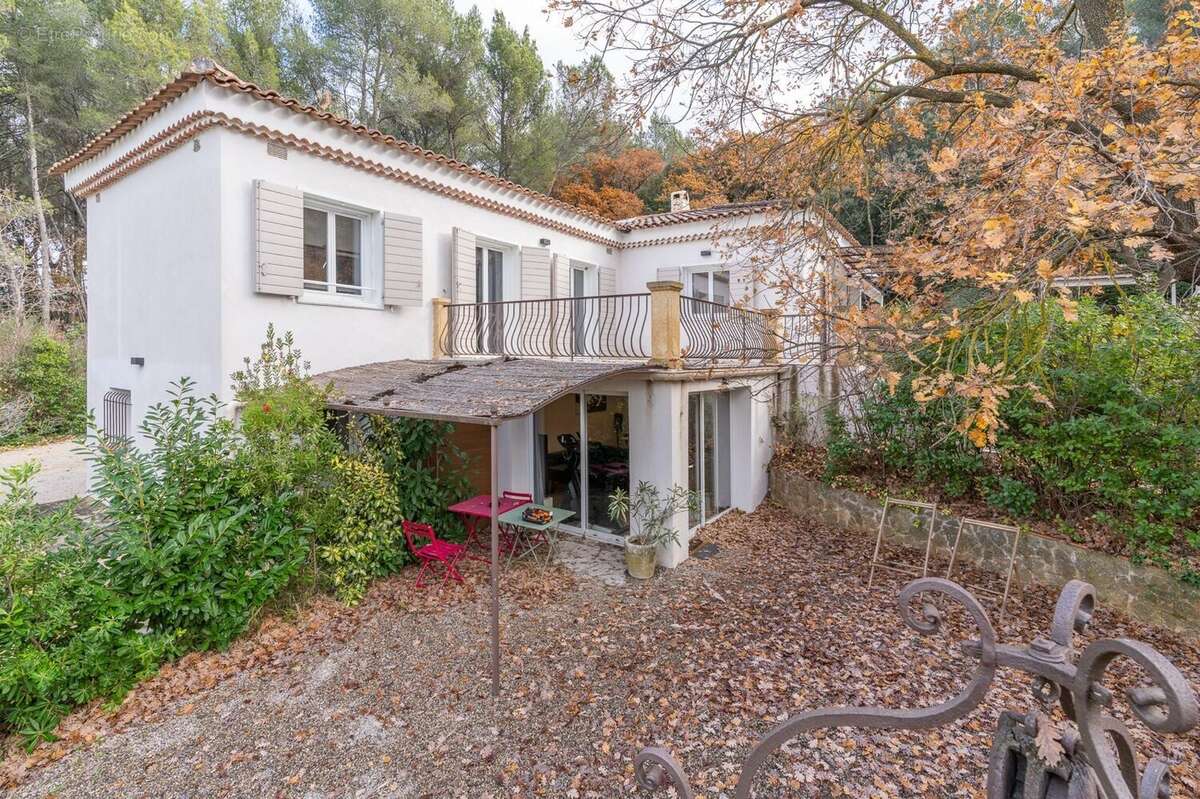 Maison à BOUC-BEL-AIR