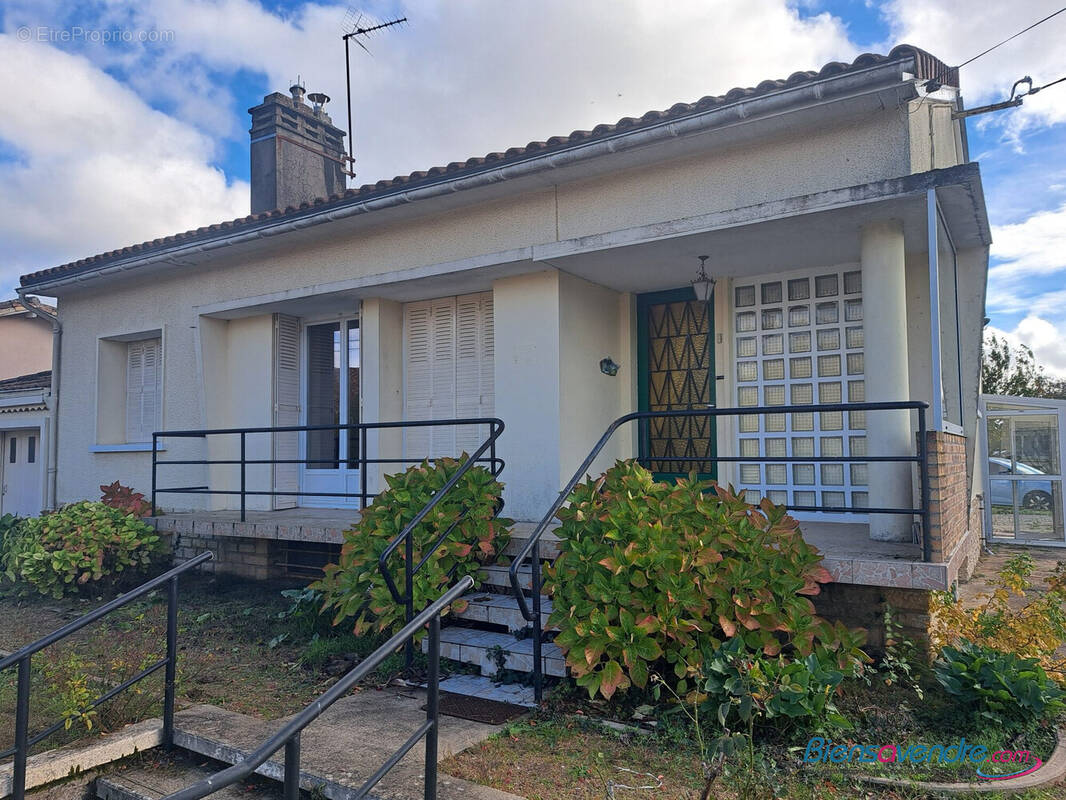 Maison à CEAUX-EN-COUHE