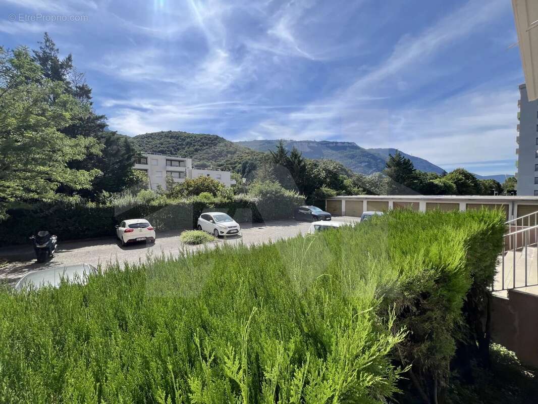 Appartement à SEYSSINET-PARISET