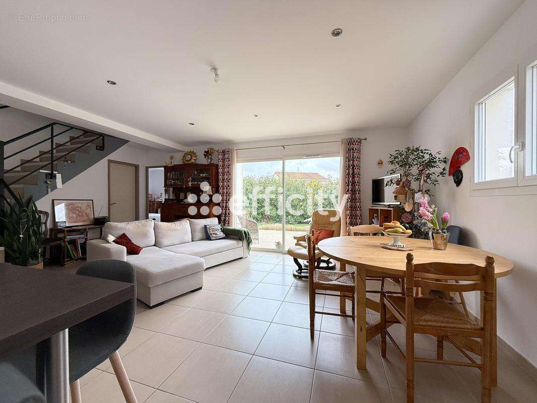 Maison à SAINT-ANDRE-DE-SANGONIS