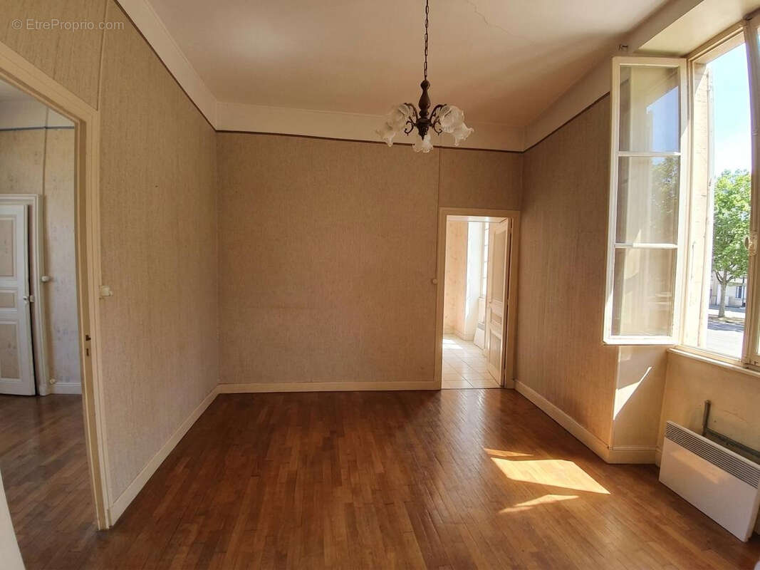 Appartement à CHARLIEU