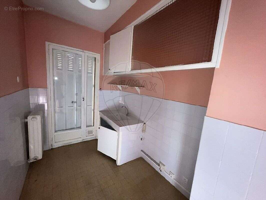 Appartement à MARSEILLE-4E
