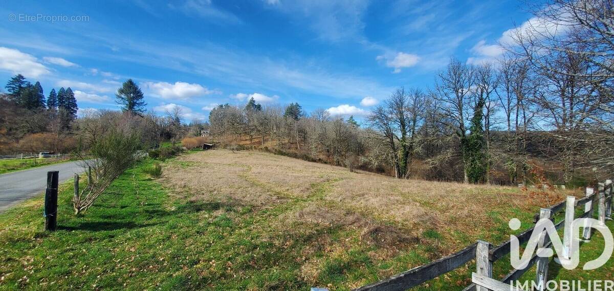 Photo 1 - Terrain à MOUSTIER-VENTADOUR