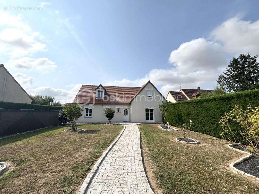 Maison à BALLAN-MIRE