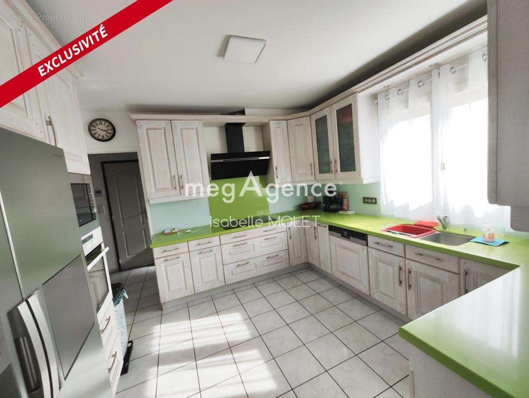 Maison à SIVRY-COURTRY