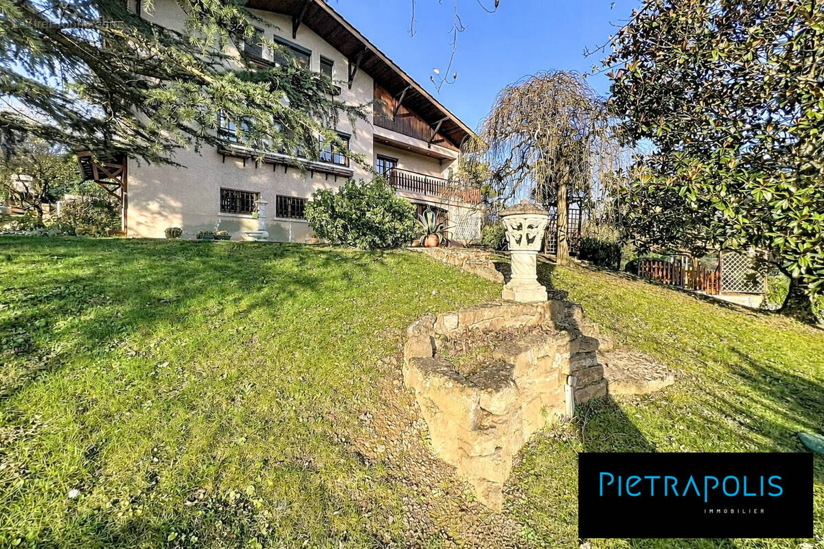 Maison à NEUVILLE-SUR-SAONE