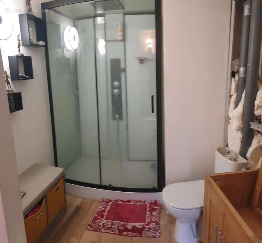 Appartement à ECOLE