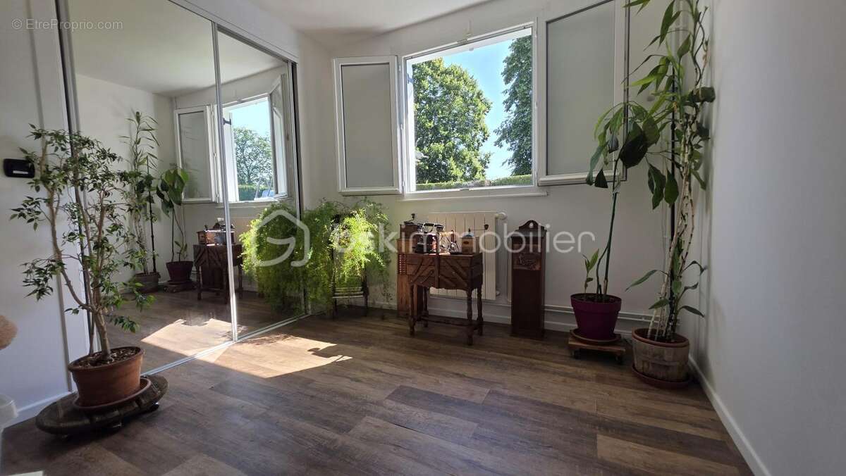 Maison plain-pied 115 m2 - 4 chambres - terrain 500 m2 - piscine - photo 7