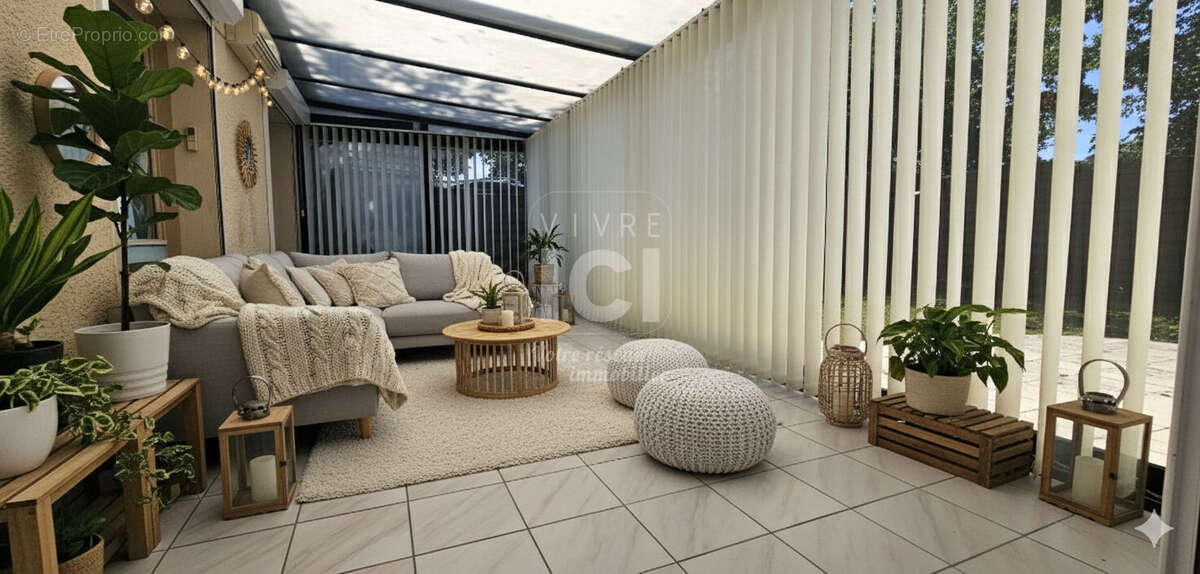 Maison à SAINTE-LUCE-SUR-LOIRE