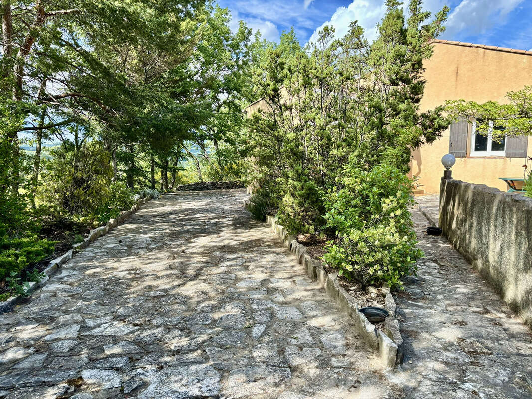 Maison à VAISON-LA-ROMAINE
