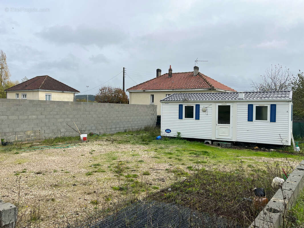 Terrain à TRELISSAC