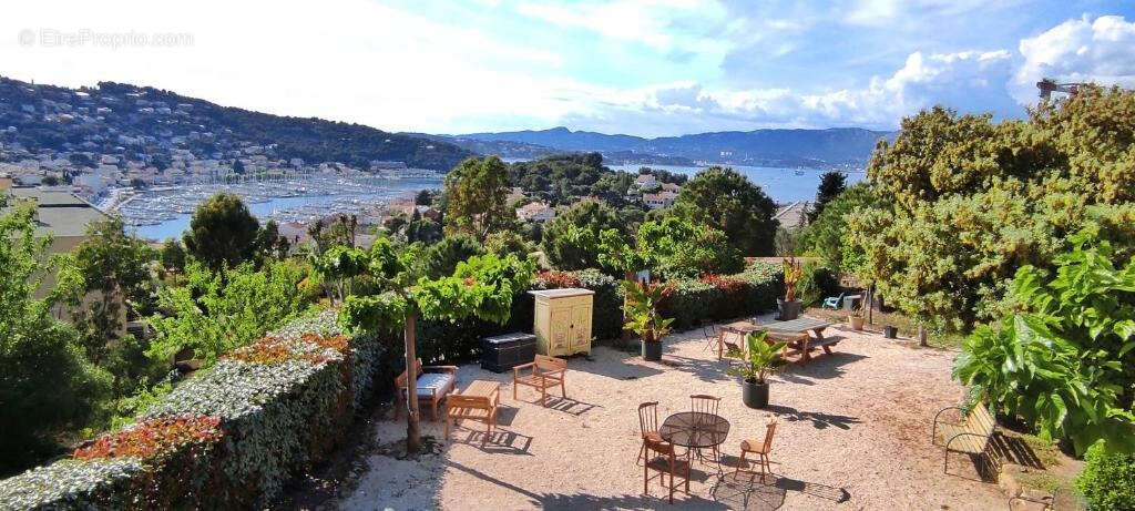 Appartement à SAINT-MANDRIER-SUR-MER