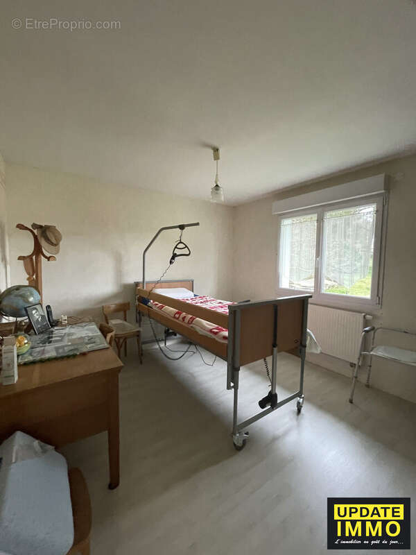 Maison 86 m² à Vittel  - photo 9