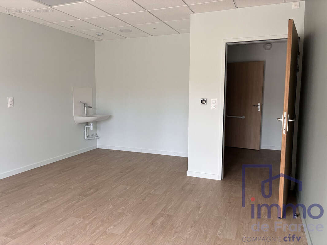 Commerce à SAINT-FERREOL-D'AUROURE