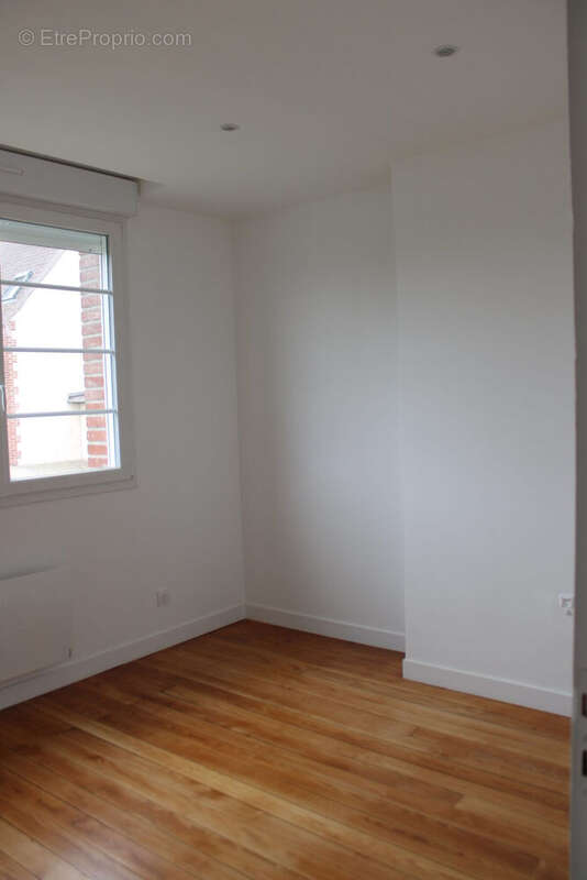 Photo 3 - Appartement à LONGPRE-LES-CORPS-SAINTS