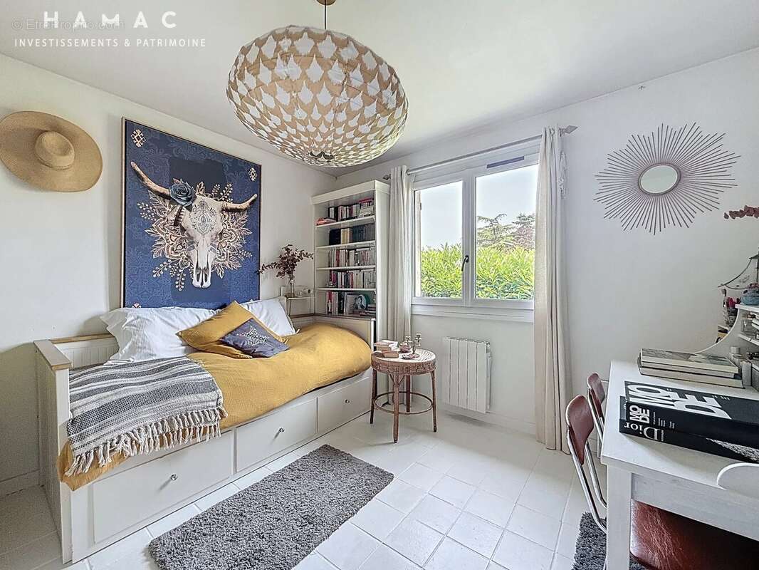 Maison à LA TOUR-DE-SALVAGNY