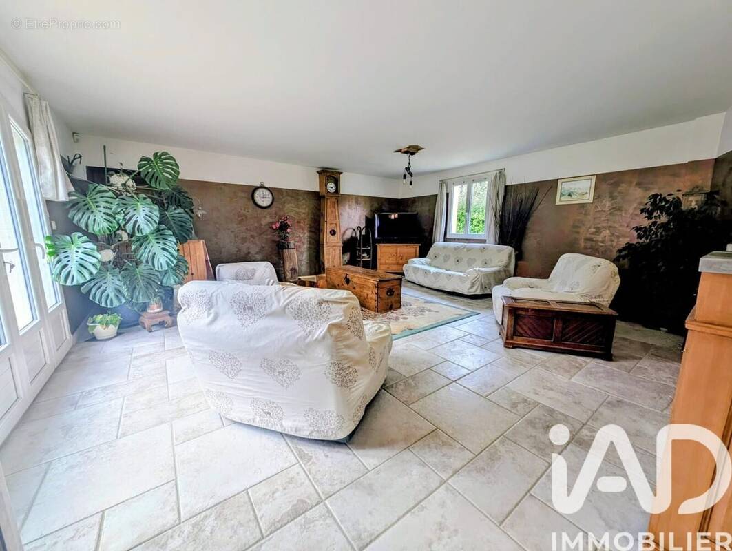 Photo 1 - Maison à MONTELIMAR