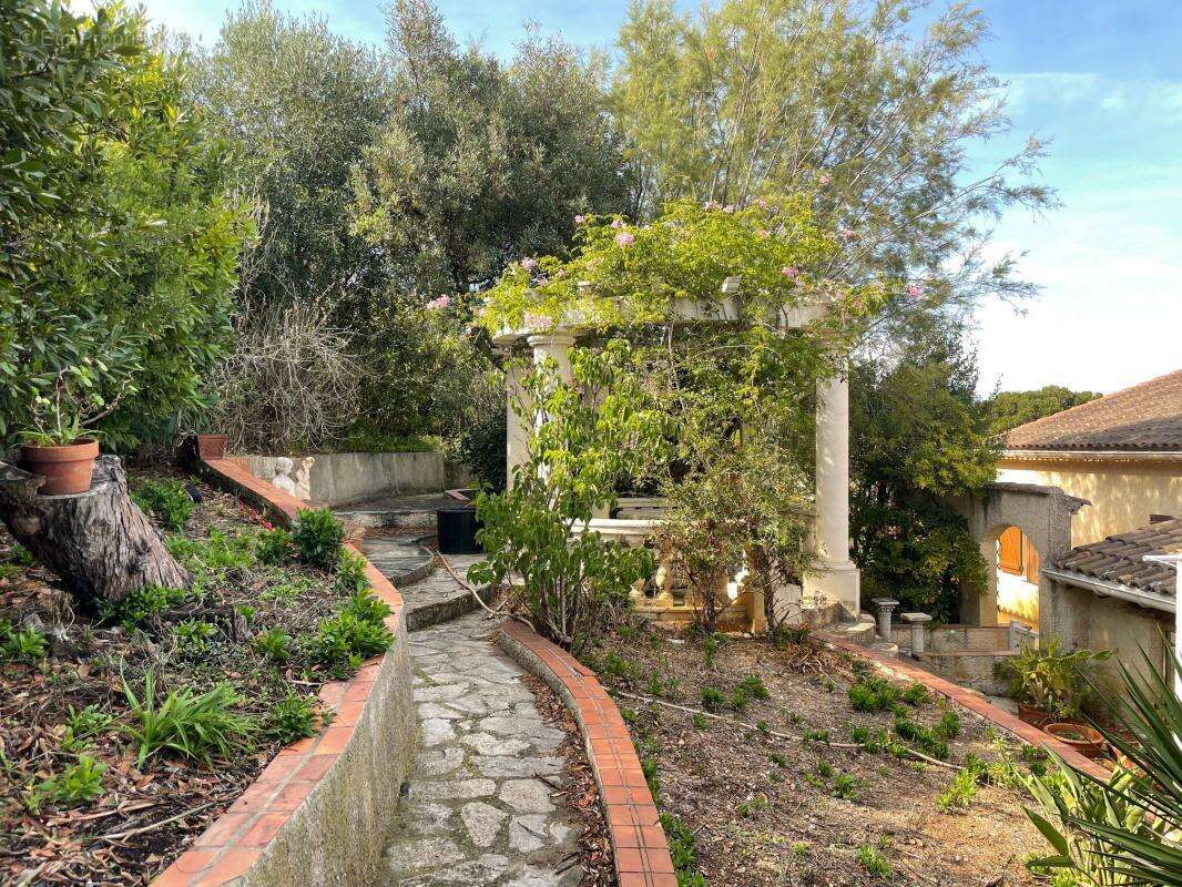 Maison à LA SEYNE-SUR-MER