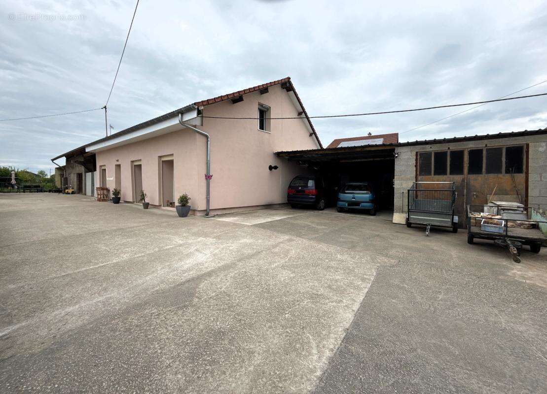 Maison à ATHEE