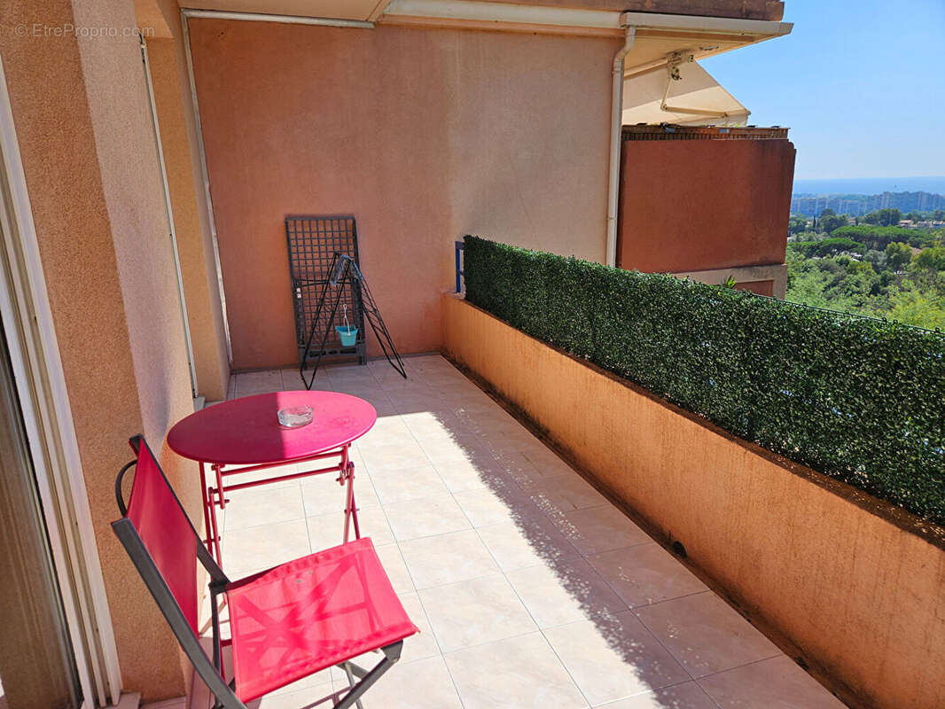 Appartement à MANDELIEU-LA-NAPOULE