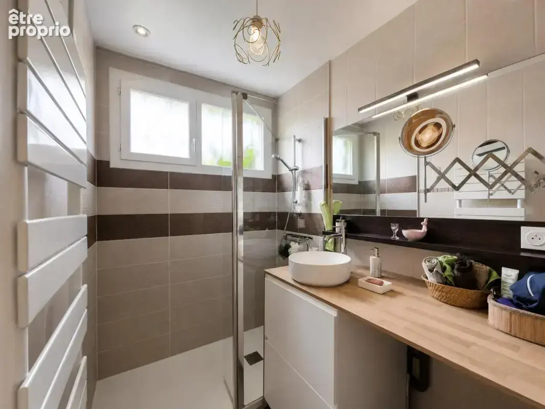 Maison de 6 pièces de 125 m² à Cholet - photo 9