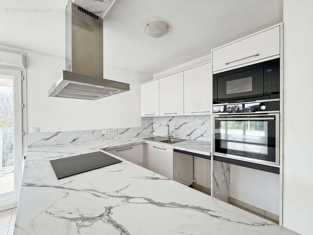 Appartement à MARSEILLE-9E