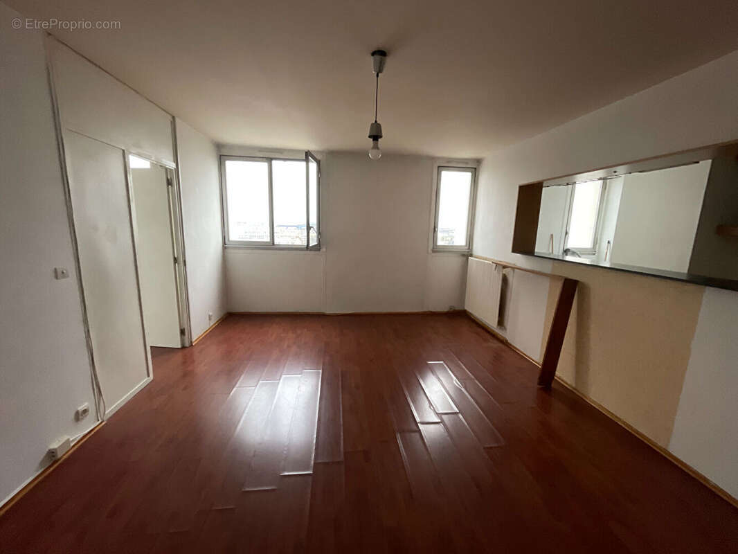 Appartement à PARIS-19E