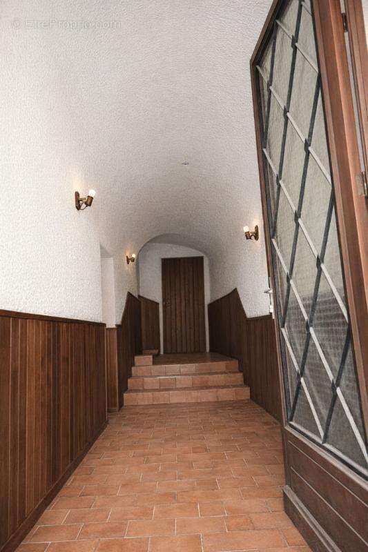 Maison à MONTELIMAR