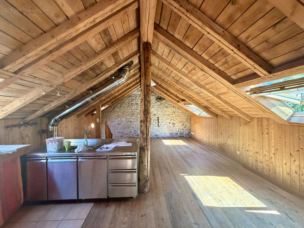 Ferme isolée sur 1 hectare à Devesset - photo 3