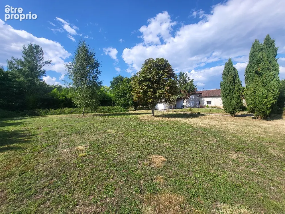 Magnifique bâtisse de 272 m² sur 1.2 hectares de terrain clos - photo 4
