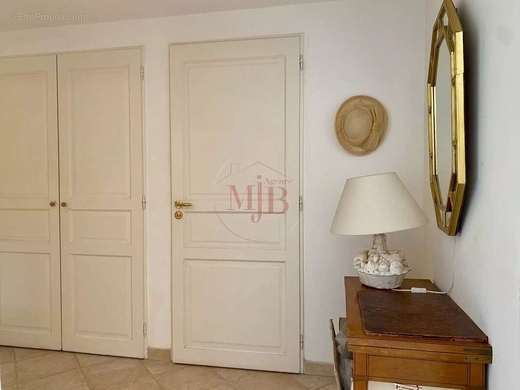 Aix ville  calme absolu sans vis a vis  securite optimale - photo 26